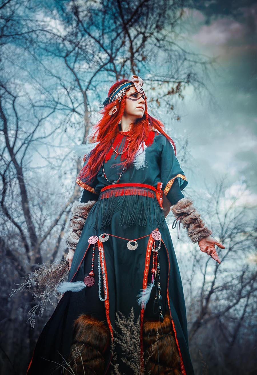 Girls in Slavic costumes underwear in Jiulong