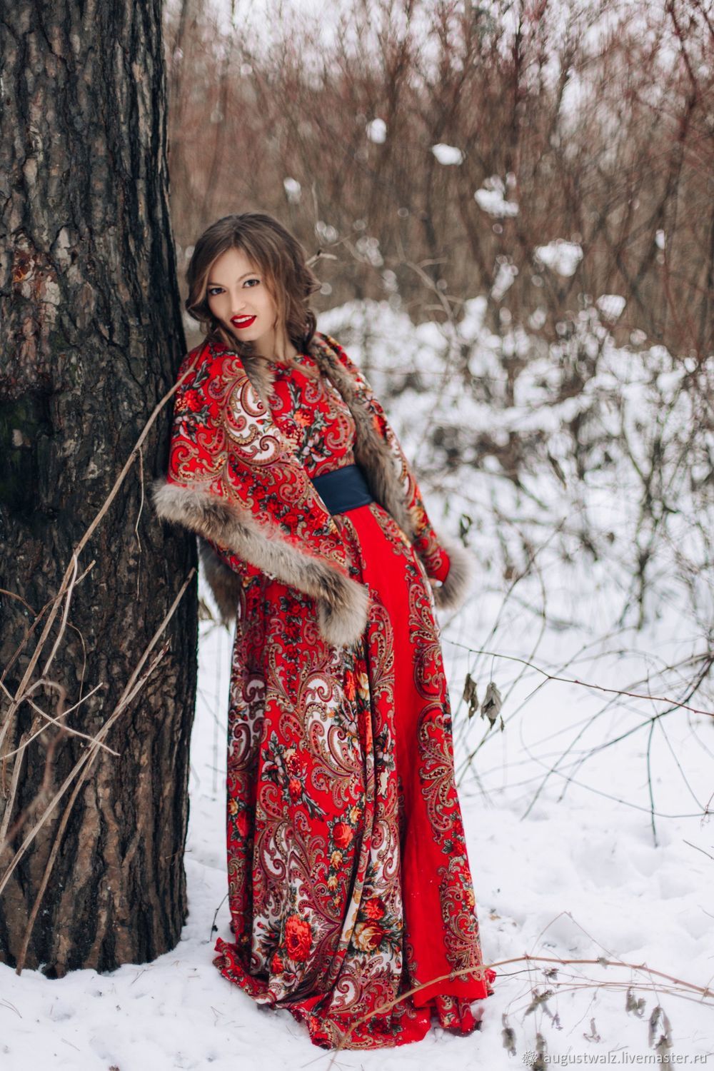 Photo Girls in Slavic costumes in Jiulong